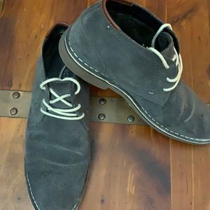 Kenneth Cole Reaction suede chukkas
